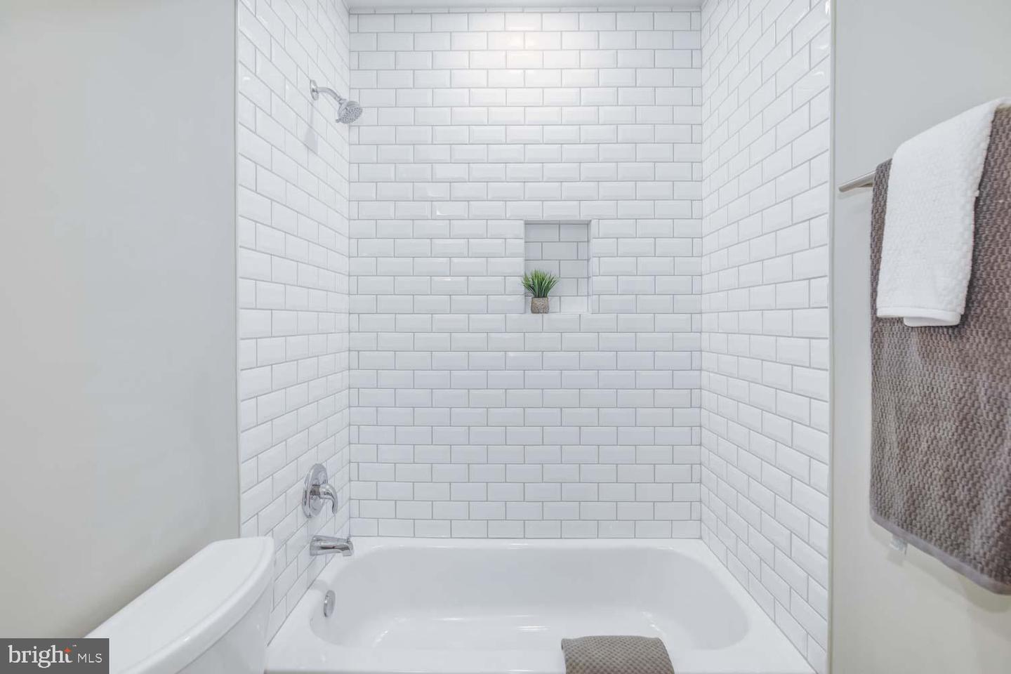 3123 WARDER ST NW #1, WASHINGTON, District Of Columbia 20010, 2 Bedrooms Bedrooms, ,2 BathroomsBathrooms,Residential,For sale,3123 WARDER ST NW #1,DCDC2176976 MLS # DCDC2176976