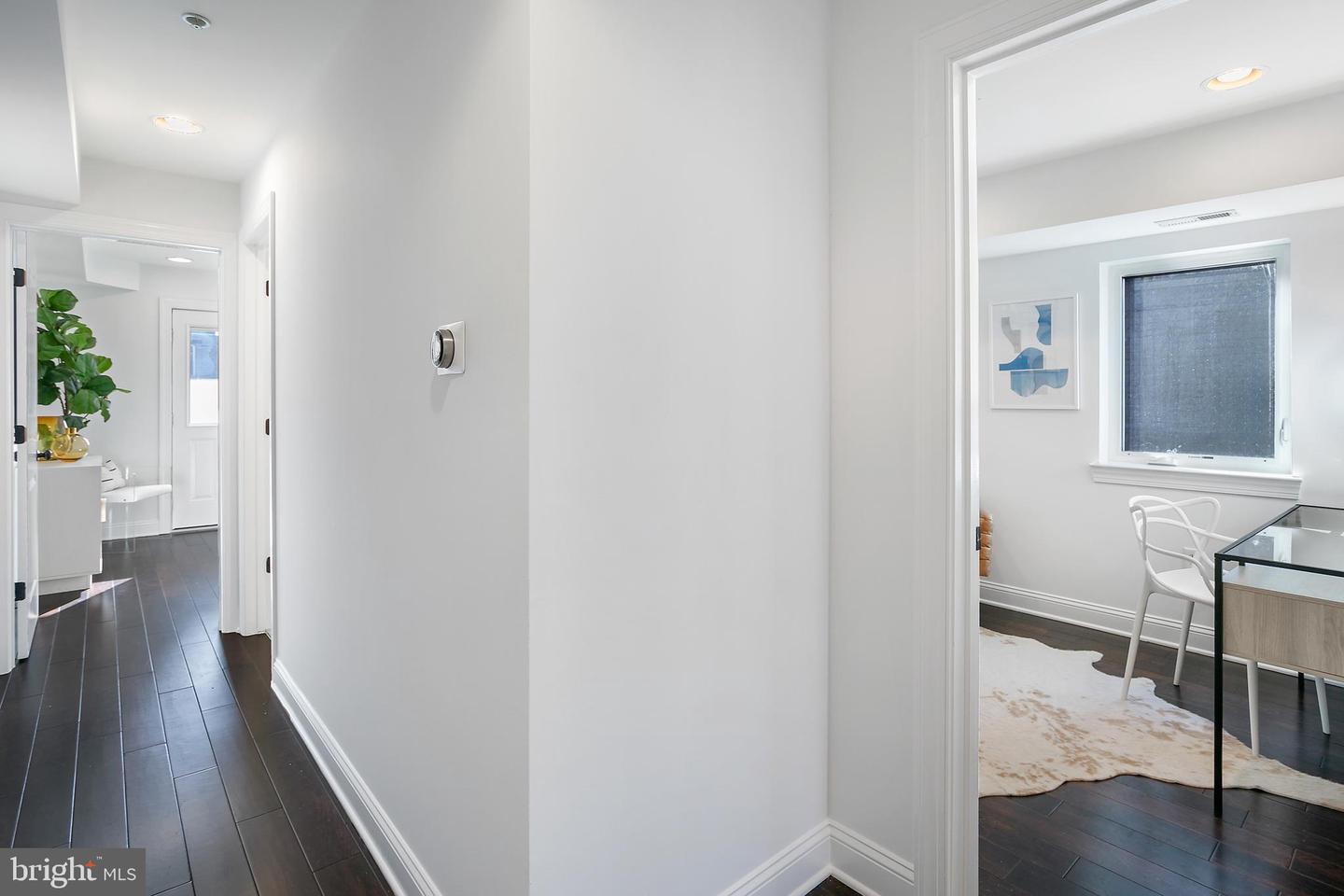 1433 K ST SE #202, WASHINGTON, District Of Columbia 20003, 2 Bedrooms Bedrooms, ,2 BathroomsBathrooms,Residential,For sale,1433 K ST SE #202,DCDC2176954 MLS # DCDC2176954