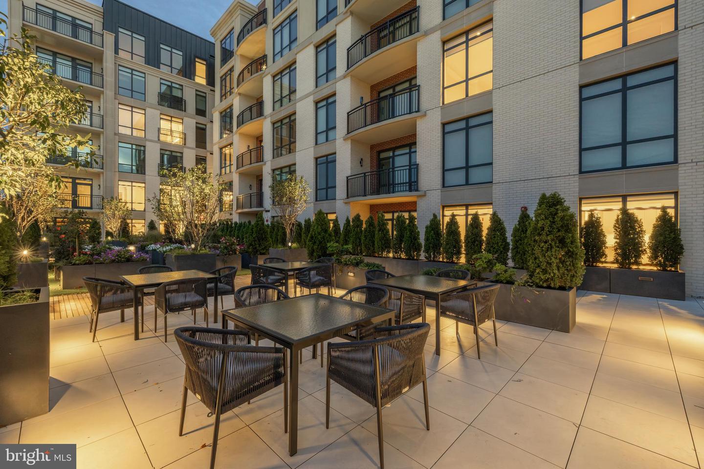 6718 LOWELL AVE #407, MCLEAN, Virginia 22101, 2 Bedrooms Bedrooms, ,2 BathroomsBathrooms,Residential,For sale,6718 LOWELL AVE #407,VAFX2219718 MLS # VAFX2219718