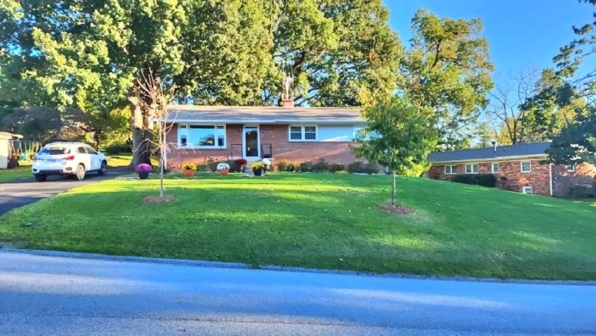 1114 PRESTON DR, STAUNTON, Virginia 24401, 3 Bedrooms Bedrooms, ,2 BathroomsBathrooms,Residential,1114 PRESTON DR,660460 MLS # 660460