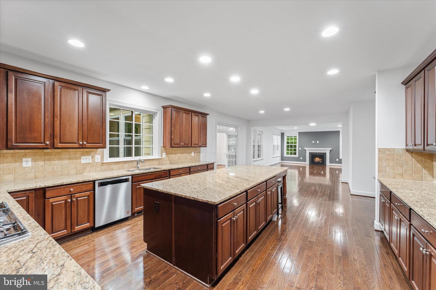 8901 HARGROVE CT, FAIRFAX, Virginia 22031, 5 Bedrooms Bedrooms, ,4 BathroomsBathrooms,Residential,For sale,8901 HARGROVE CT,VAFX2215956 MLS # VAFX2215956