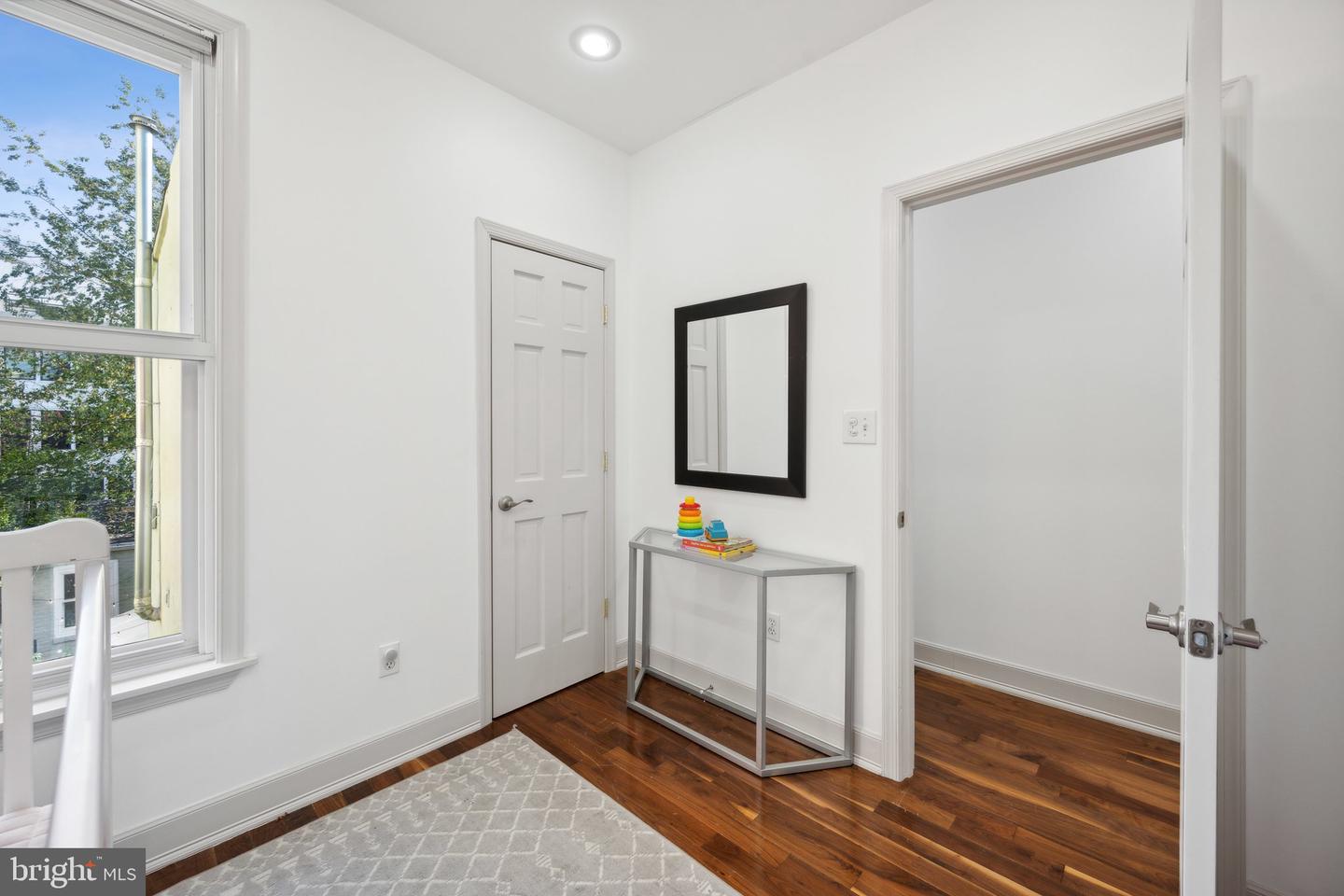 925 5TH ST NE, WASHINGTON, District Of Columbia 20002, 3 Bedrooms Bedrooms, ,1 BathroomBathrooms,Residential,For sale,925 5TH ST NE,DCDC2176382 MLS # DCDC2176382