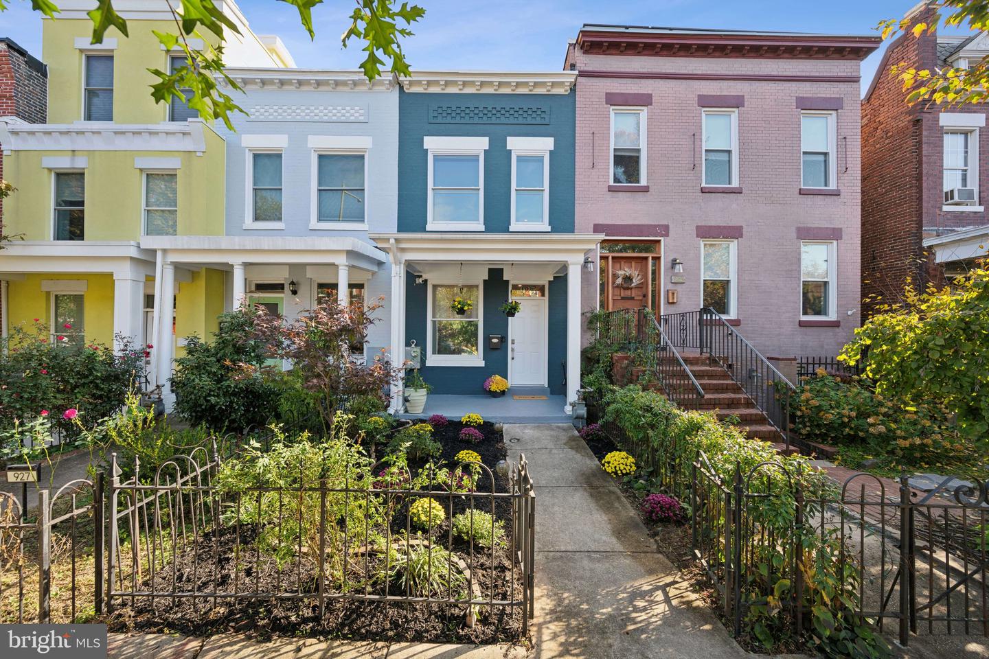 925 5TH ST NE, WASHINGTON, District Of Columbia 20002, 3 Bedrooms Bedrooms, ,1 BathroomBathrooms,Residential,For sale,925 5TH ST NE,DCDC2176382 MLS # DCDC2176382