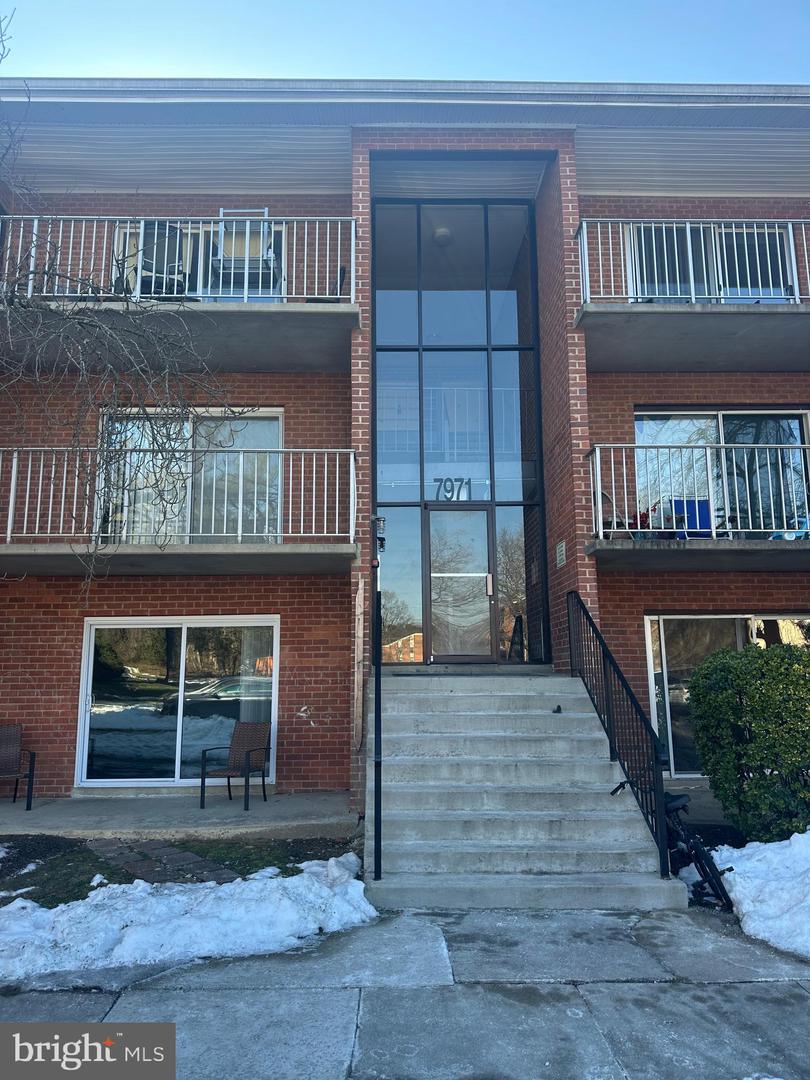 7971 AUDUBON AVE #302, ALEXANDRIA, Virginia 22306, 2 Bedrooms Bedrooms, 4 Rooms Rooms,1 BathroomBathrooms,Residential,For sale,7971 AUDUBON AVE #302,VAFX2219770 MLS # VAFX2219770