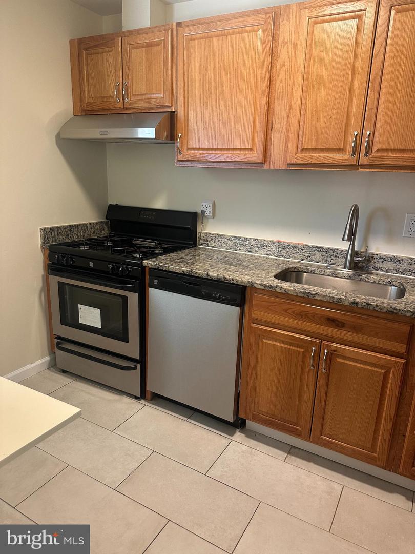 7971 AUDUBON AVE #302, ALEXANDRIA, Virginia 22306, 2 Bedrooms Bedrooms, 4 Rooms Rooms,1 BathroomBathrooms,Residential,For sale,7971 AUDUBON AVE #302,VAFX2219770 MLS # VAFX2219770