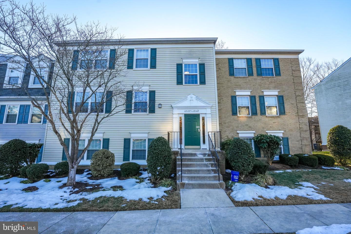 12141 CHAUCER LN #12141, WOODBRIDGE, Virginia 22192, 2 Bedrooms Bedrooms, ,2 BathroomsBathrooms,Residential,For sale,12141 CHAUCER LN #12141,VAPW2086918 MLS # VAPW2086918