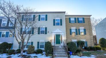 12141 CHAUCER LN #12141, WOODBRIDGE, Virginia 22192, 2 Bedrooms Bedrooms, ,2 BathroomsBathrooms,Residential,For sale,12141 CHAUCER LN #12141,VAPW2086918 MLS # VAPW2086918