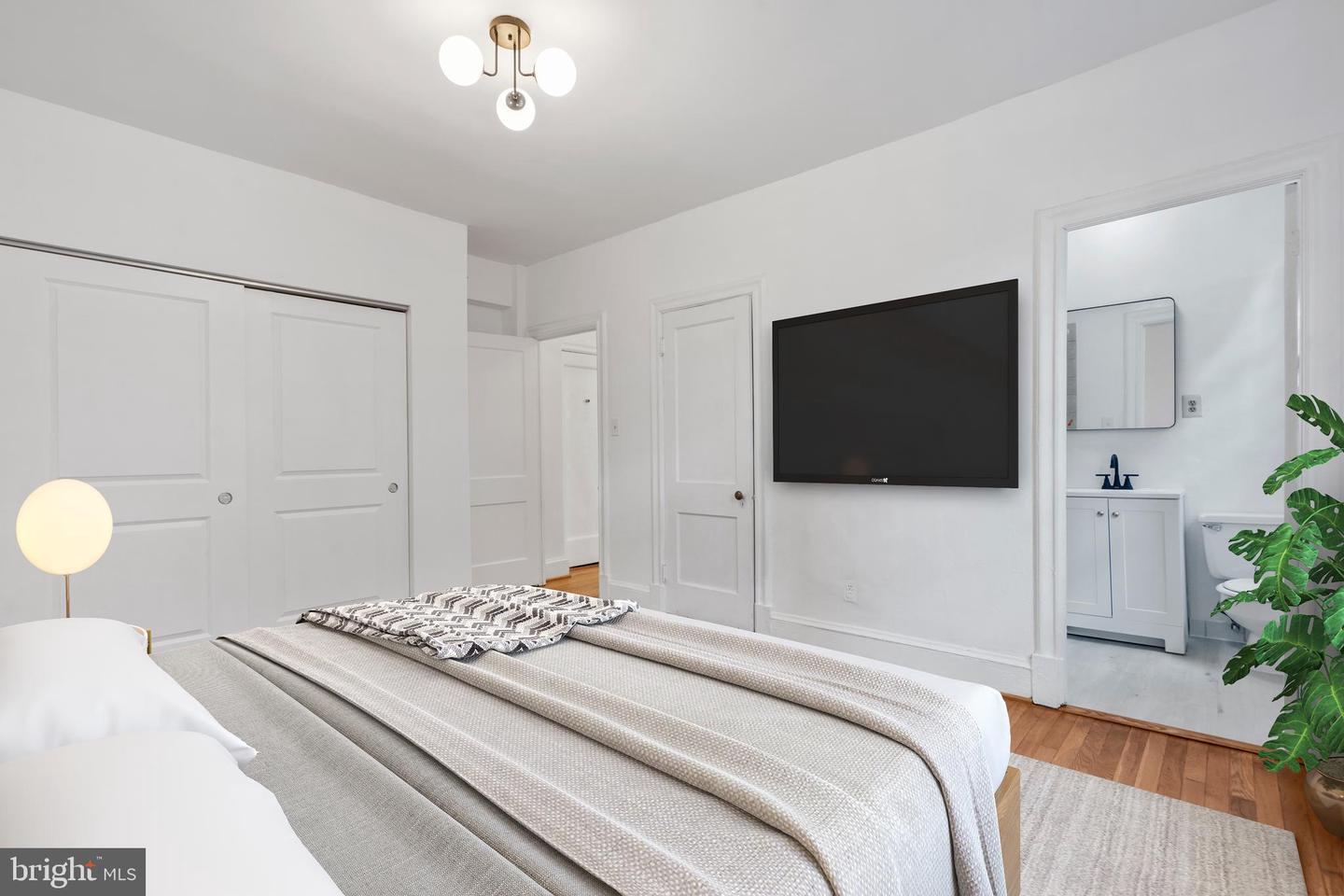 3010 WISCONSIN AVE NW #206, WASHINGTON, District Of Columbia 20016, 1 Bedroom Bedrooms, ,1 BathroomBathrooms,Residential,For sale,3010 WISCONSIN AVE NW #206,DCDC2177078 MLS # DCDC2177078