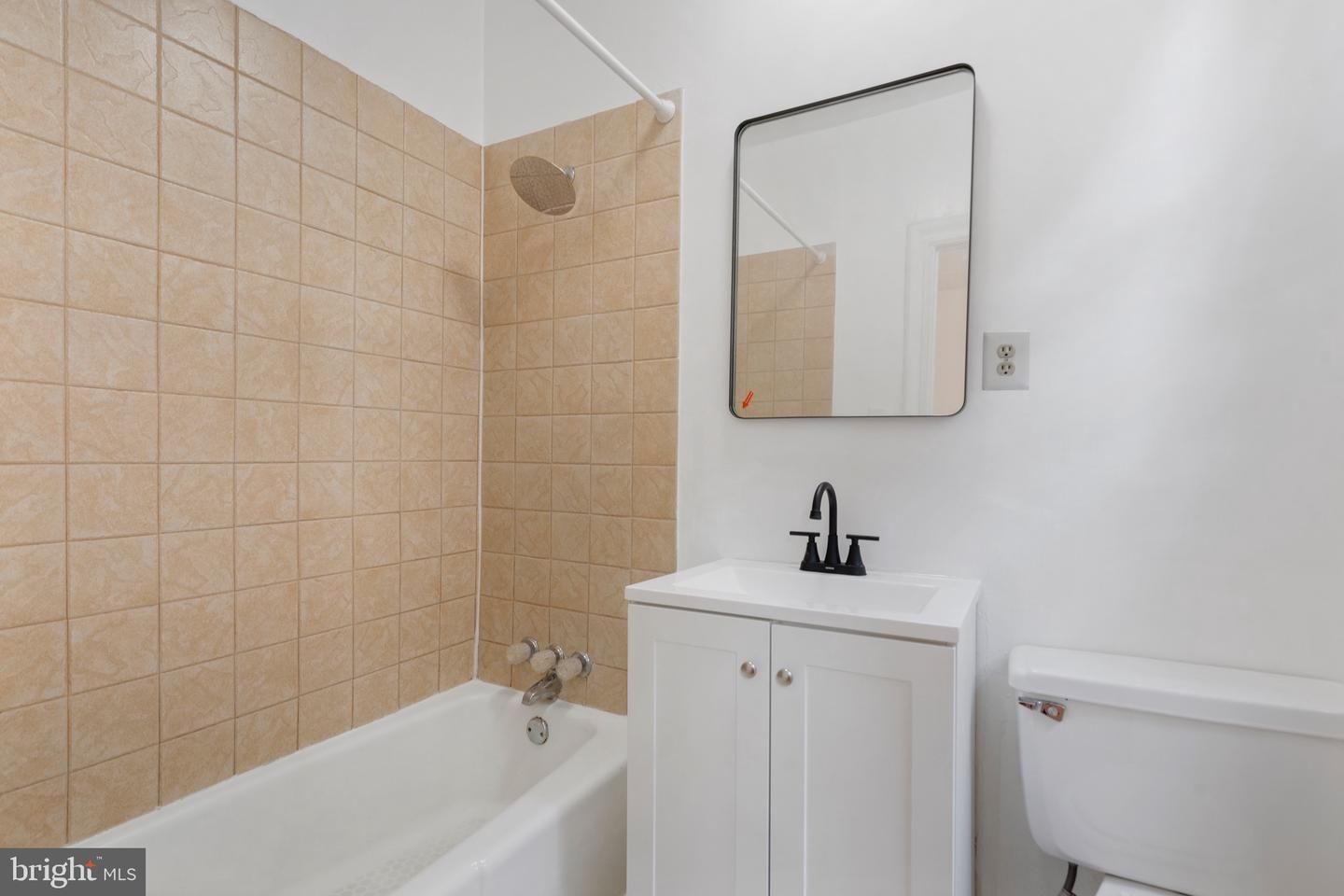 3010 WISCONSIN AVE NW #206, WASHINGTON, District Of Columbia 20016, 1 Bedroom Bedrooms, ,1 BathroomBathrooms,Residential,For sale,3010 WISCONSIN AVE NW #206,DCDC2177078 MLS # DCDC2177078