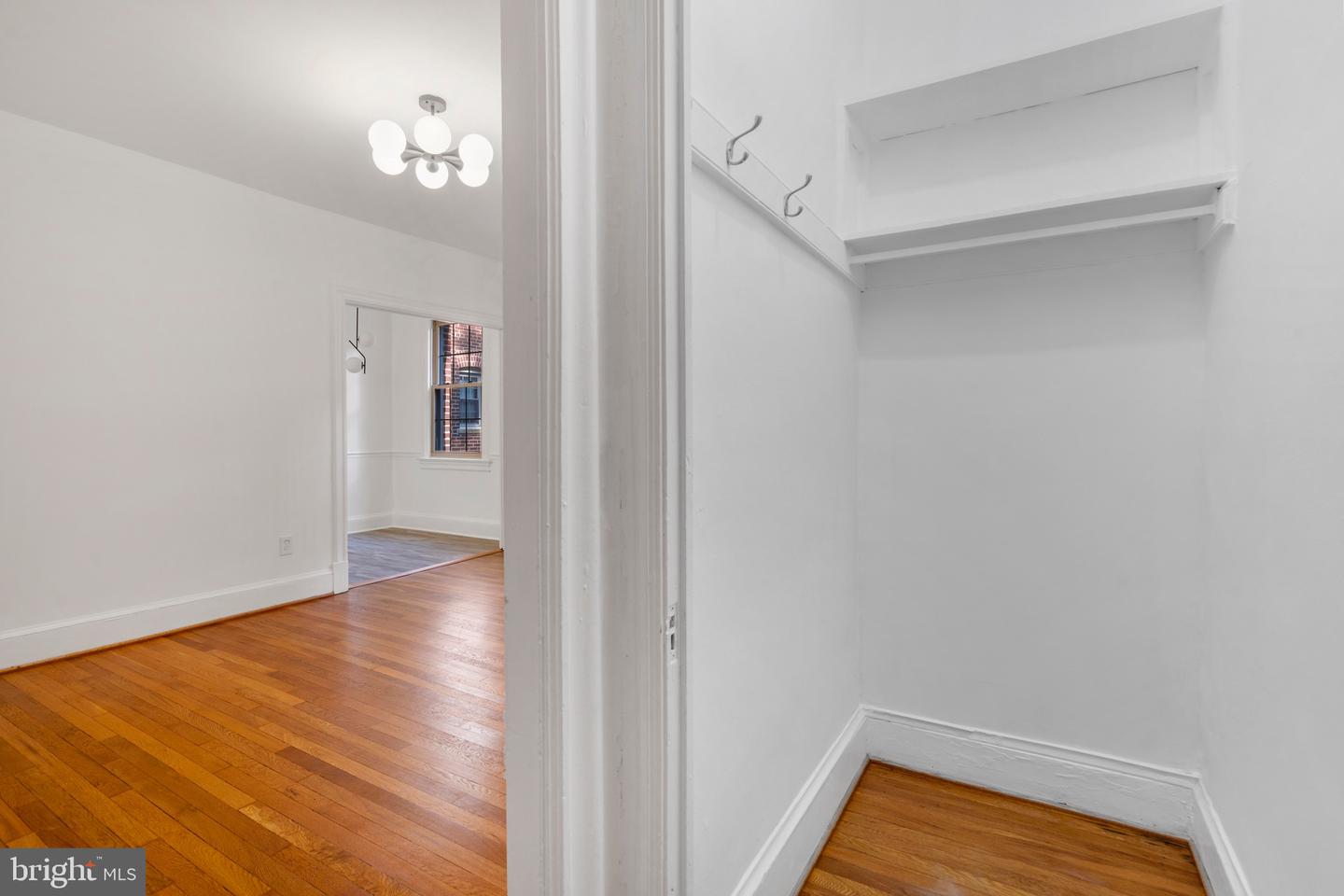 3010 WISCONSIN AVE NW #206, WASHINGTON, District Of Columbia 20016, 1 Bedroom Bedrooms, ,1 BathroomBathrooms,Residential,For sale,3010 WISCONSIN AVE NW #206,DCDC2177078 MLS # DCDC2177078