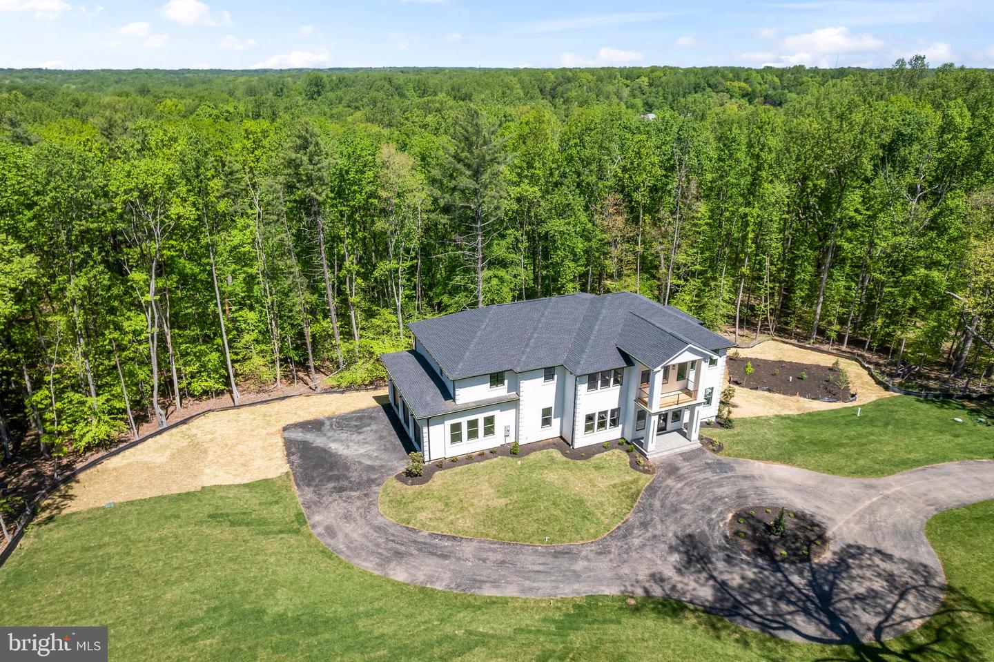11550 HENDERSON RD, CLIFTON, Virginia 20124, 6 Bedrooms Bedrooms, ,6 BathroomsBathrooms,Residential,For sale,11550 HENDERSON RD,VAFX2203858 MLS # VAFX2203858
