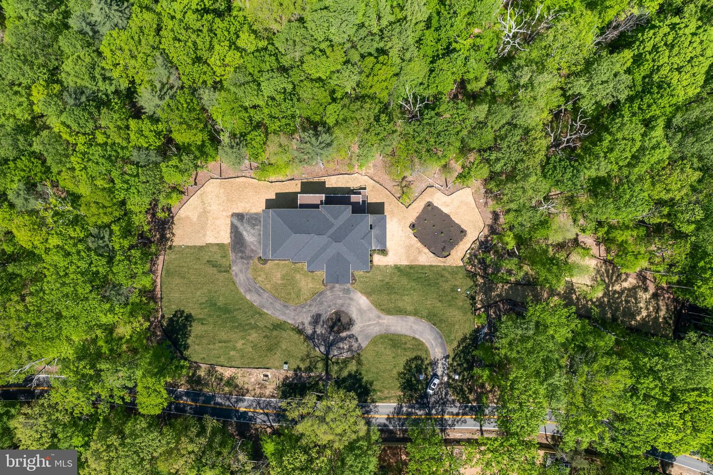 11550 HENDERSON RD, CLIFTON, Virginia 20124, 6 Bedrooms Bedrooms, ,6 BathroomsBathrooms,Residential,For sale,11550 HENDERSON RD,VAFX2203858 MLS # VAFX2203858