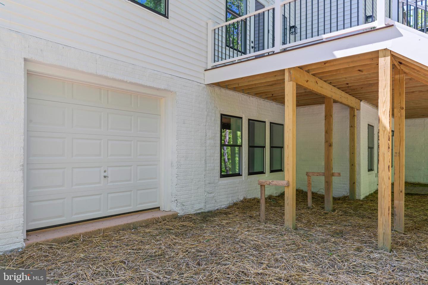 11550 HENDERSON RD, CLIFTON, Virginia 20124, 6 Bedrooms Bedrooms, ,6 BathroomsBathrooms,Residential,For sale,11550 HENDERSON RD,VAFX2203858 MLS # VAFX2203858