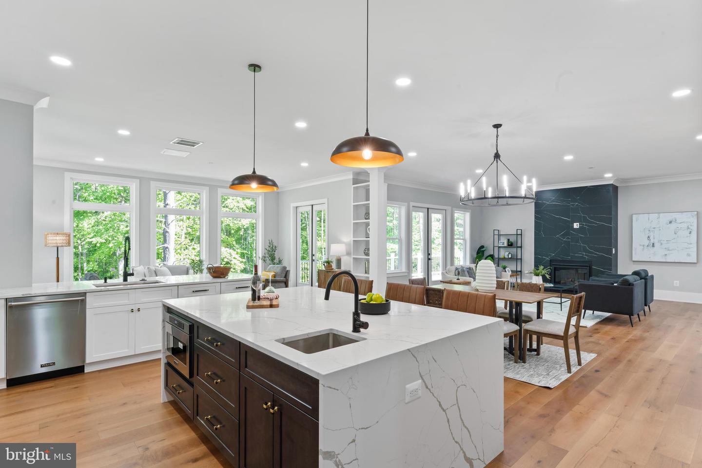 11550 HENDERSON RD, CLIFTON, Virginia 20124, 6 Bedrooms Bedrooms, ,6 BathroomsBathrooms,Residential,For sale,11550 HENDERSON RD,VAFX2203858 MLS # VAFX2203858