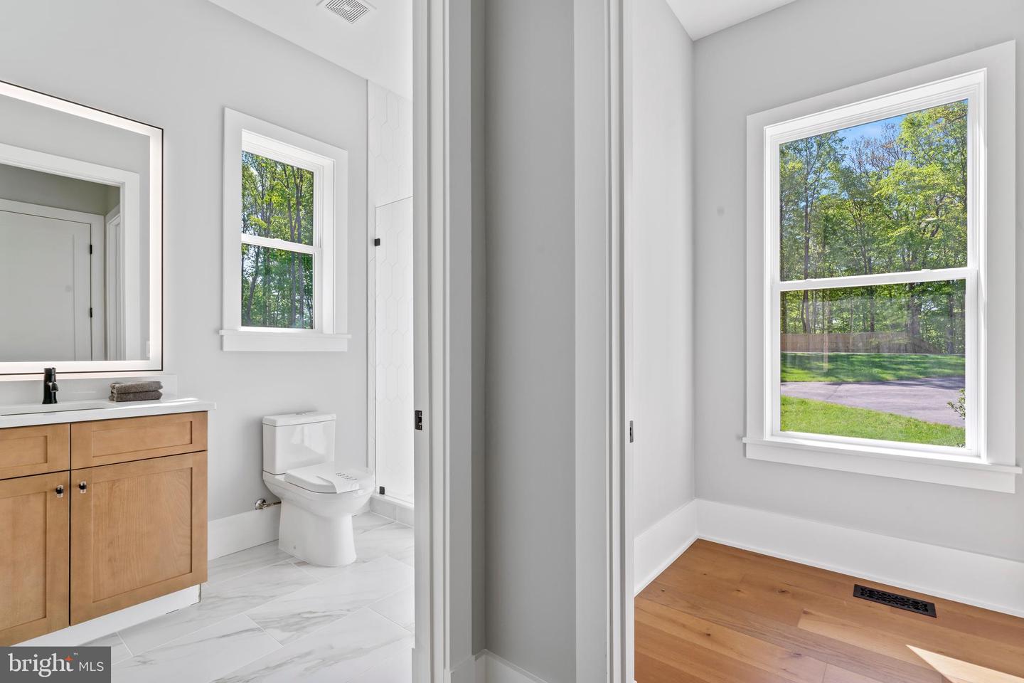 11550 HENDERSON RD, CLIFTON, Virginia 20124, 6 Bedrooms Bedrooms, ,6 BathroomsBathrooms,Residential,For sale,11550 HENDERSON RD,VAFX2203858 MLS # VAFX2203858