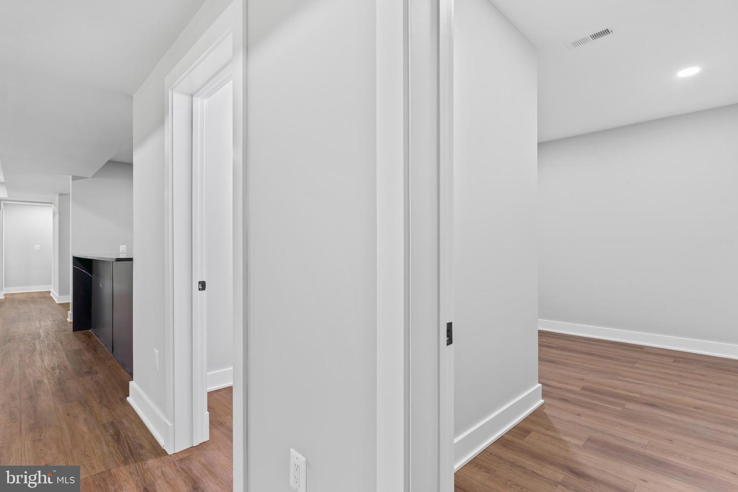 11550 HENDERSON RD, CLIFTON, Virginia 20124, 6 Bedrooms Bedrooms, ,6 BathroomsBathrooms,Residential,For sale,11550 HENDERSON RD,VAFX2203858 MLS # VAFX2203858