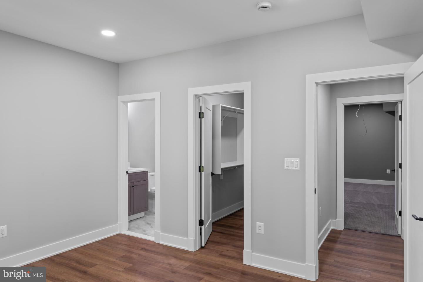 11550 HENDERSON RD, CLIFTON, Virginia 20124, 6 Bedrooms Bedrooms, ,6 BathroomsBathrooms,Residential,For sale,11550 HENDERSON RD,VAFX2203858 MLS # VAFX2203858