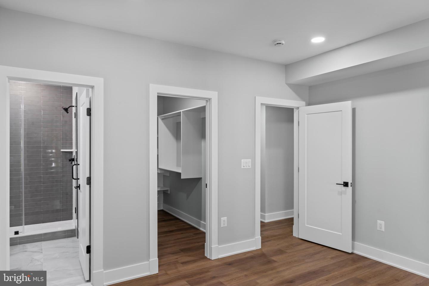 11550 HENDERSON RD, CLIFTON, Virginia 20124, 6 Bedrooms Bedrooms, ,6 BathroomsBathrooms,Residential,For sale,11550 HENDERSON RD,VAFX2203858 MLS # VAFX2203858