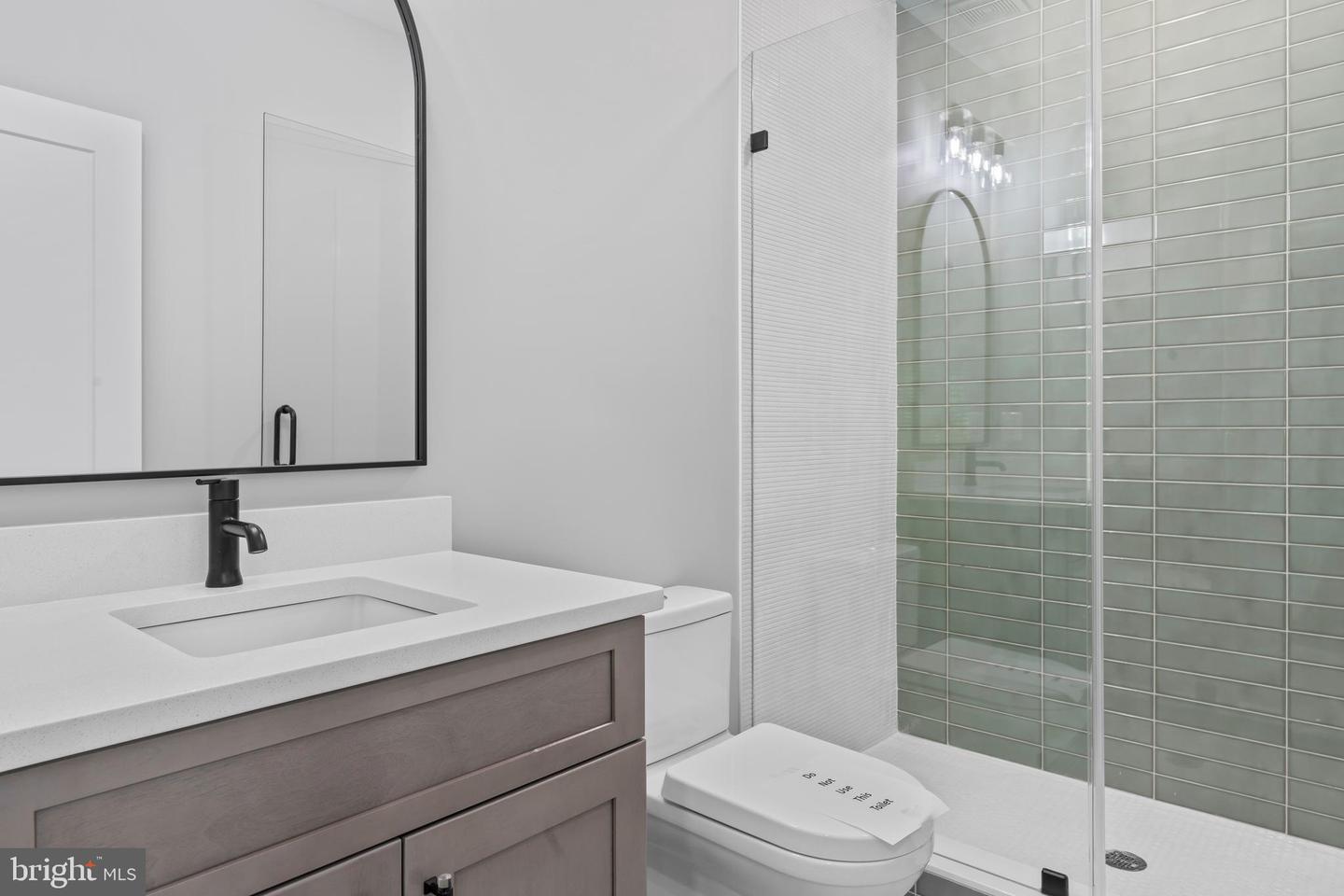 11550 HENDERSON RD, CLIFTON, Virginia 20124, 6 Bedrooms Bedrooms, ,6 BathroomsBathrooms,Residential,For sale,11550 HENDERSON RD,VAFX2203858 MLS # VAFX2203858