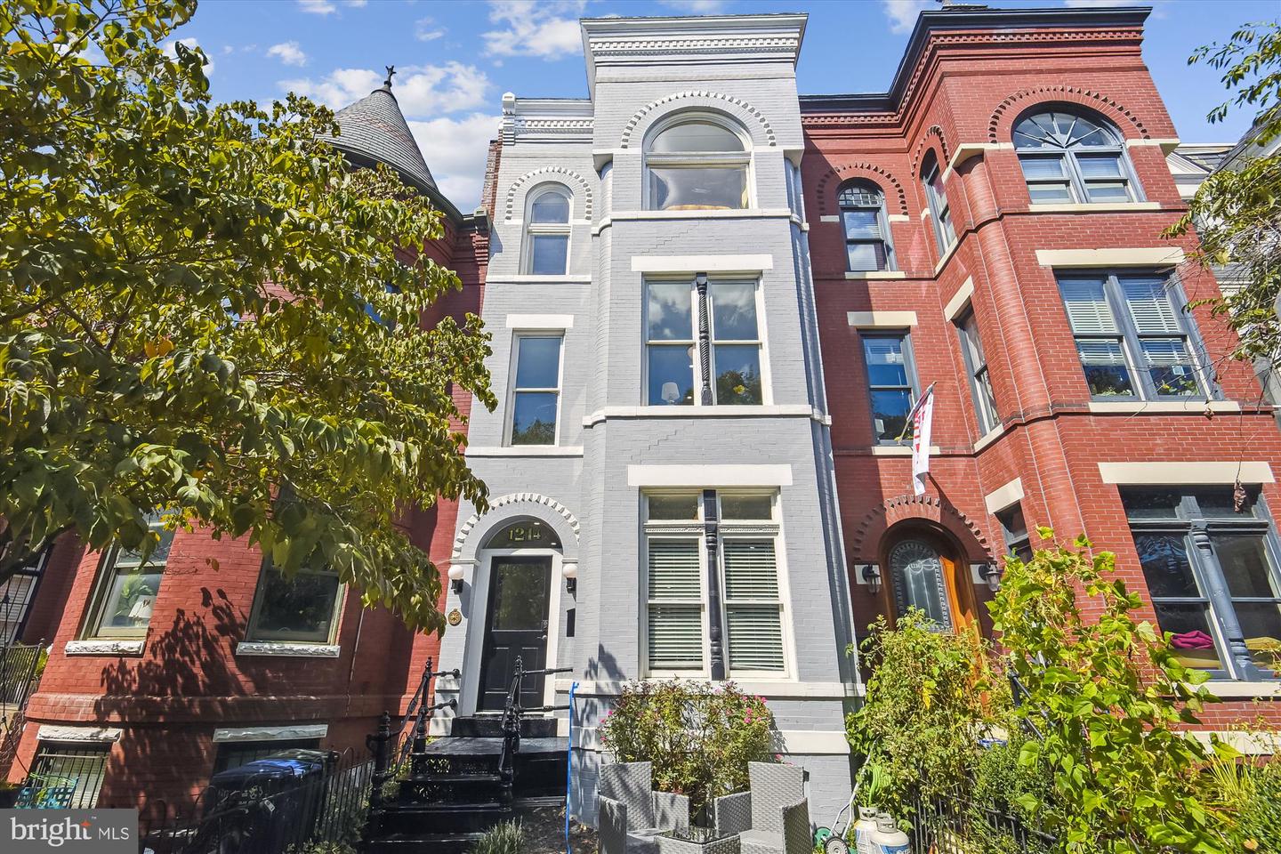 1214 E CAPITOL ST NE, WASHINGTON, District Of Columbia 20002, 4 Bedrooms Bedrooms, ,4 BathroomsBathrooms,Residential,For sale,1214 E CAPITOL ST NE,DCDC2171564 MLS # DCDC2171564