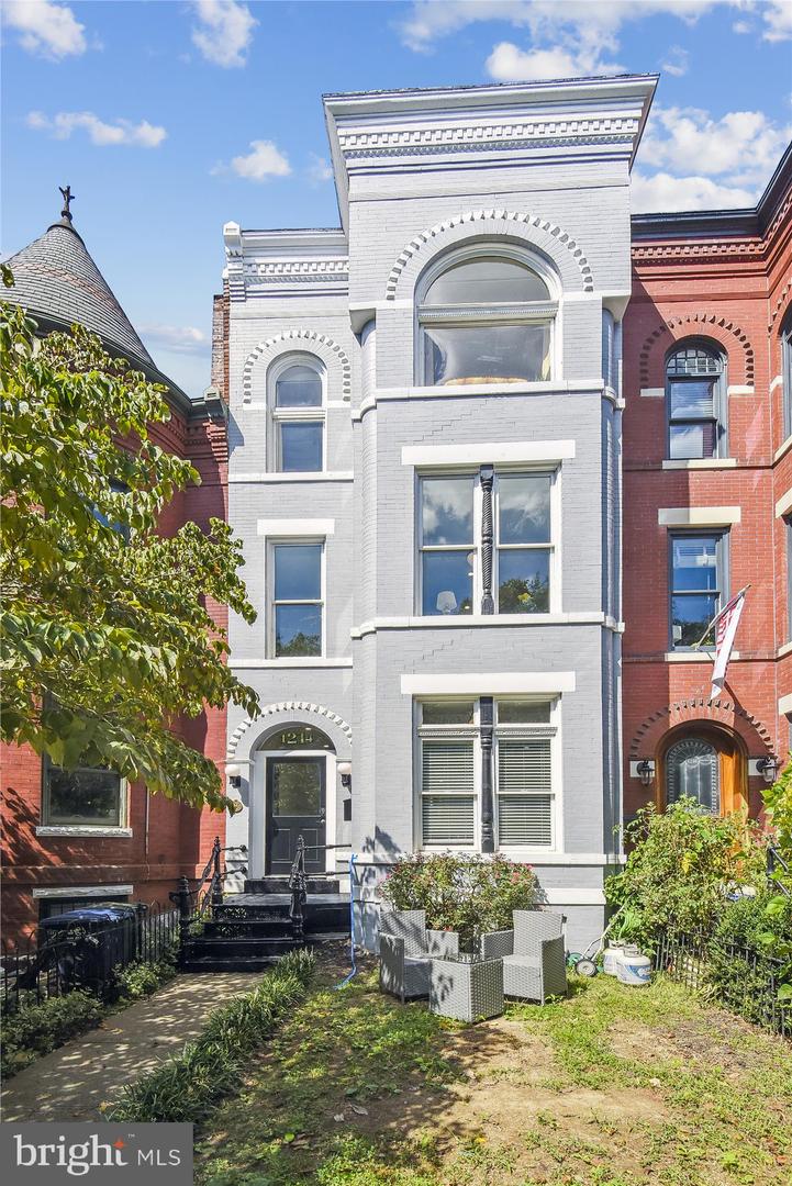 1214 E CAPITOL ST NE, WASHINGTON, District Of Columbia 20002, 4 Bedrooms Bedrooms, ,4 BathroomsBathrooms,Residential,For sale,1214 E CAPITOL ST NE,DCDC2171564 MLS # DCDC2171564