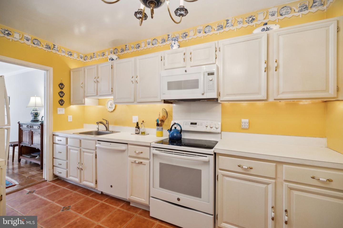 3285 SUTTON PL NW #D, WASHINGTON, District Of Columbia 20016, 2 Bedrooms Bedrooms, ,2 BathroomsBathrooms,Residential,For sale,3285 SUTTON PL NW #D,DCDC2176878 MLS # DCDC2176878