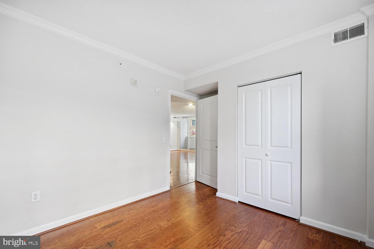 880 N POLLARD ST N #224, ARLINGTON, Virginia 22203, 2 Bedrooms Bedrooms, ,2 BathroomsBathrooms,Residential,For sale,880 N POLLARD ST N #224,VAAR2052878 MLS # VAAR2052878