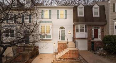 8074 WHITLERS CREEK CT, SPRINGFIELD, Virginia 22152, 3 Bedrooms Bedrooms, ,2 BathroomsBathrooms,Residential,For sale,8074 WHITLERS CREEK CT,VAFX2219784 MLS # VAFX2219784