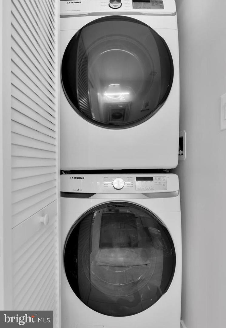 210 VARNUM ST NW #4, WASHINGTON, District Of Columbia 20011, 2 Bedrooms Bedrooms, ,2 BathroomsBathrooms,Residential,For sale,210 VARNUM ST NW #4,DCDC2177350 MLS # DCDC2177350
