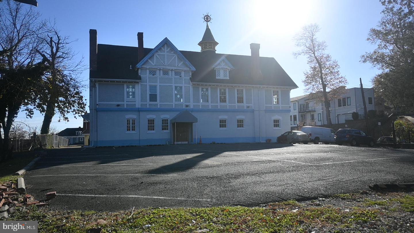 2715 22ND ST NE, WASHINGTON, District Of Columbia 20018, ,Residential,For sale,2715 22ND ST NE,DCDC2177368 MLS # DCDC2177368