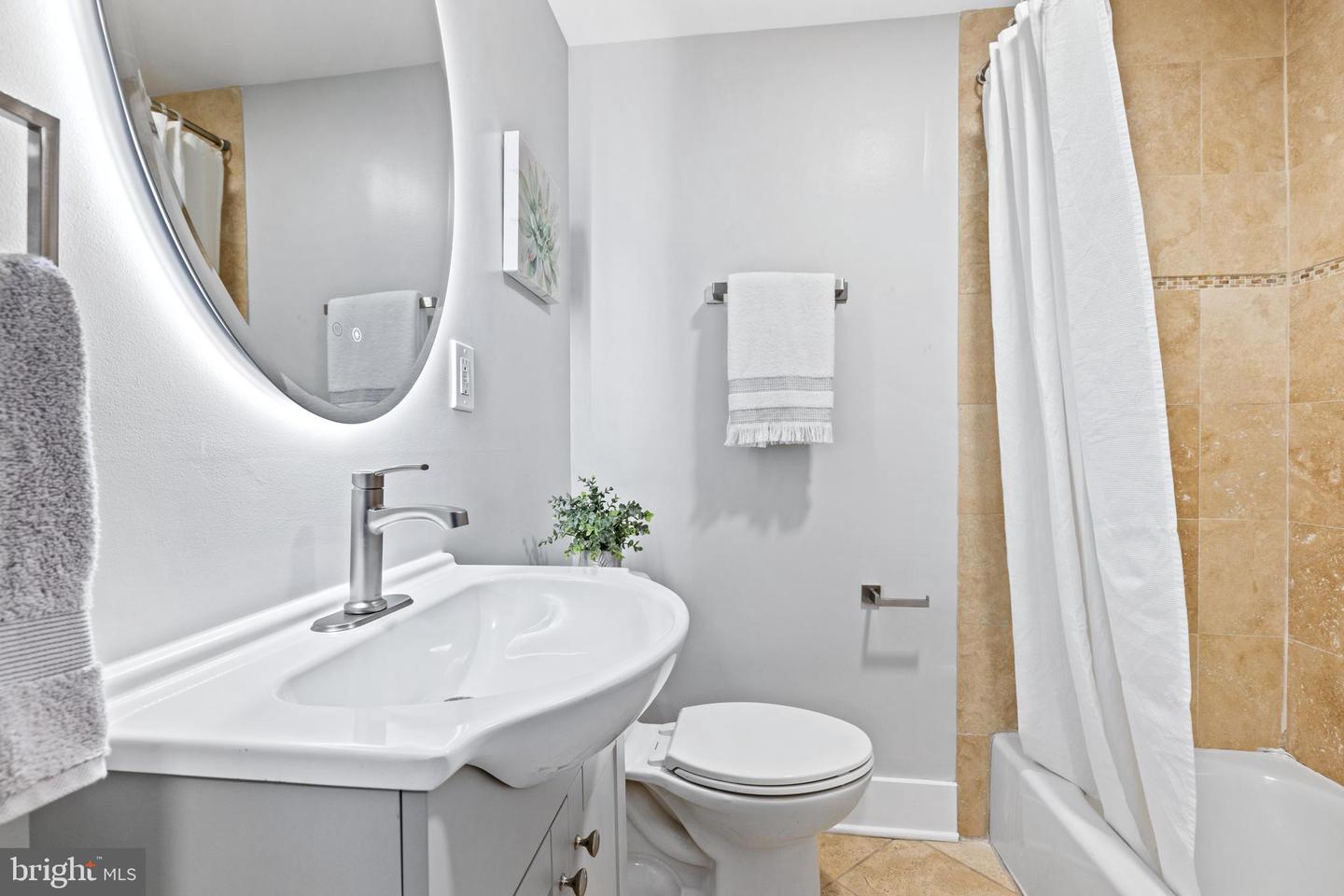 2615 4TH ST NE #101, WASHINGTON, District Of Columbia 20002, 1 Bedroom Bedrooms, ,1 BathroomBathrooms,Residential,For sale,2615 4TH ST NE #101,DCDC2163698 MLS # DCDC2163698