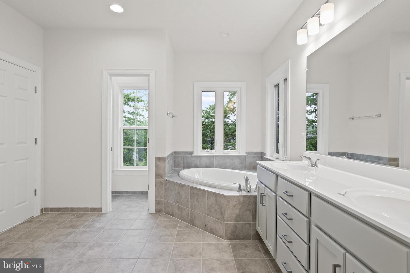 14496 AURORA DR, WOODBRIDGE, Virginia 22193, 4 Bedrooms Bedrooms, ,3 BathroomsBathrooms,Residential,For sale,14496 AURORA DR,VAPW2086988 MLS # VAPW2086988
