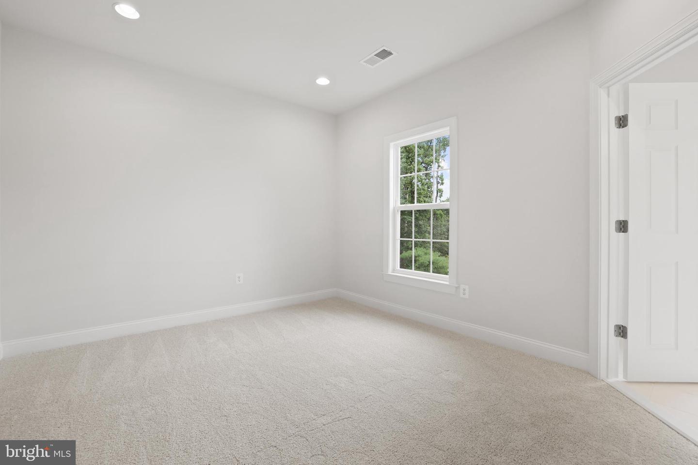 14496 AURORA DR, WOODBRIDGE, Virginia 22193, 4 Bedrooms Bedrooms, ,3 BathroomsBathrooms,Residential,For sale,14496 AURORA DR,VAPW2086988 MLS # VAPW2086988