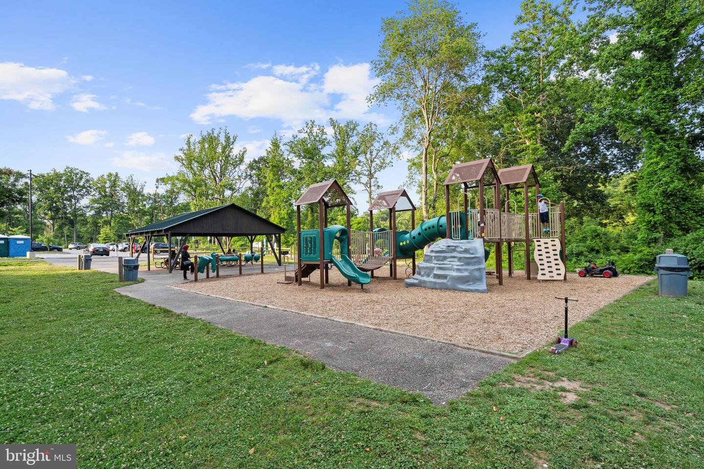 14496 AURORA DR, WOODBRIDGE, Virginia 22193, 4 Bedrooms Bedrooms, ,3 BathroomsBathrooms,Residential,For sale,14496 AURORA DR,VAPW2086988 MLS # VAPW2086988