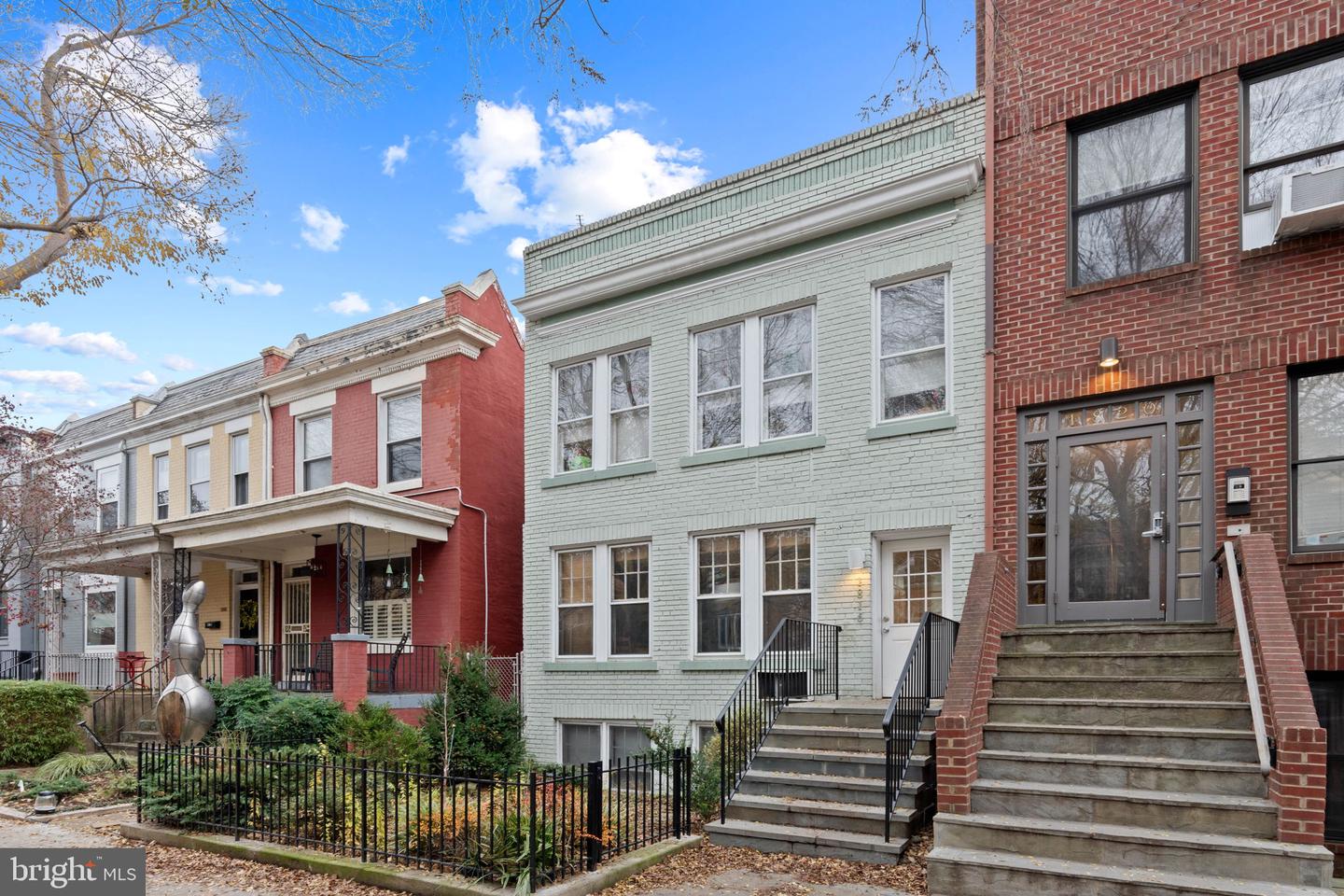 1816 T ST NW, WASHINGTON, District Of Columbia 20009, 1 Bedroom Bedrooms, ,1 BathroomBathrooms,Residential,For sale,1816 T ST NW,DCDC2176568 MLS # DCDC2176568