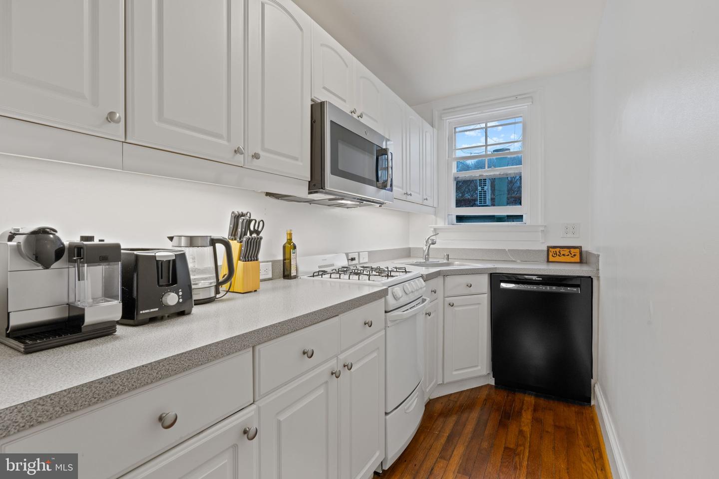 1816 T ST NW, WASHINGTON, District Of Columbia 20009, 1 Bedroom Bedrooms, ,1 BathroomBathrooms,Residential,For sale,1816 T ST NW,DCDC2176568 MLS # DCDC2176568