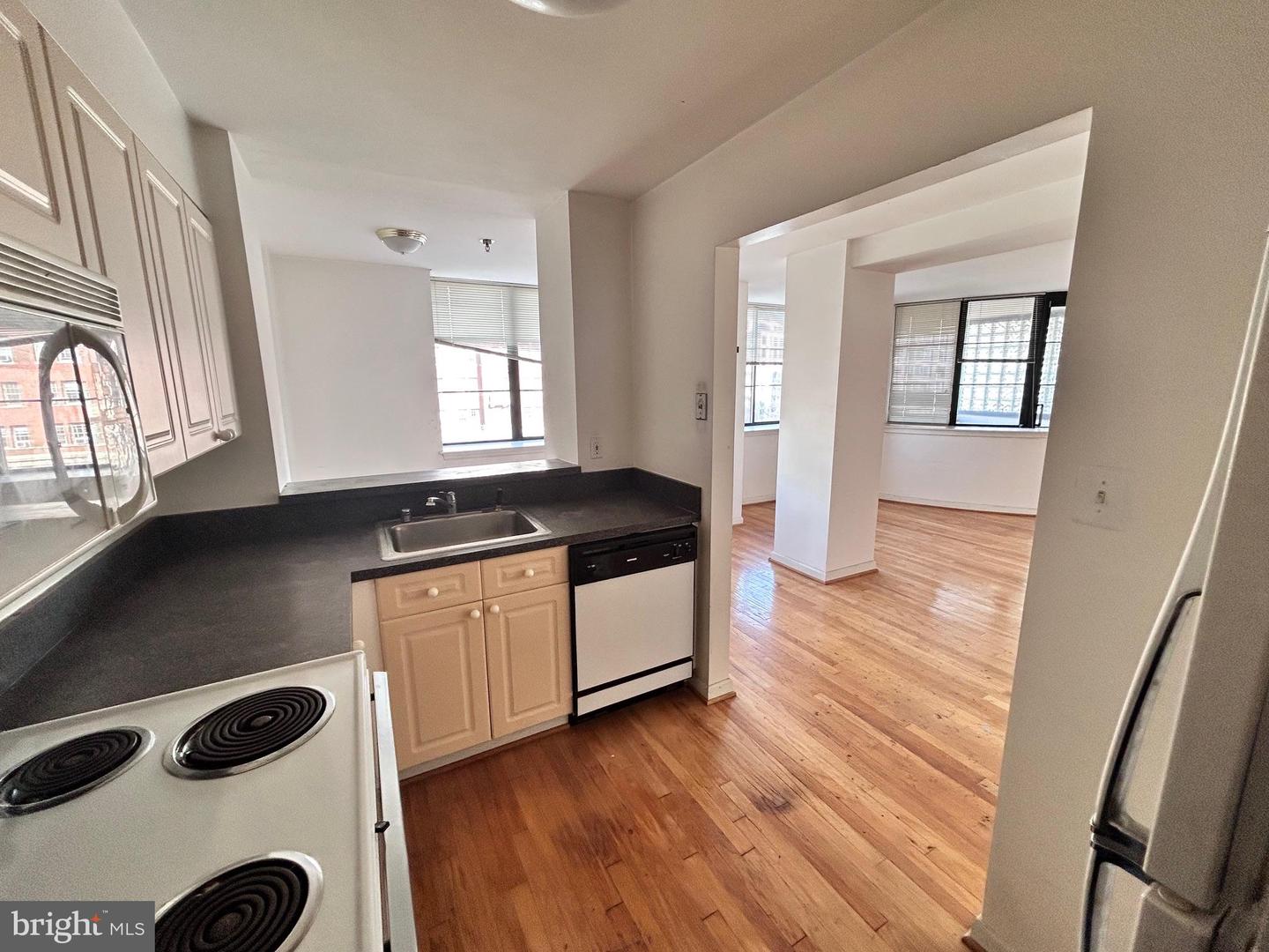 1312 MASSACHUSETTS AVE NW #501, WASHINGTON, District Of Columbia 20005, 2 Bedrooms Bedrooms, ,2 BathroomsBathrooms,Residential,For sale,1312 MASSACHUSETTS AVE NW #501,DCDC2180956 MLS # DCDC2180956