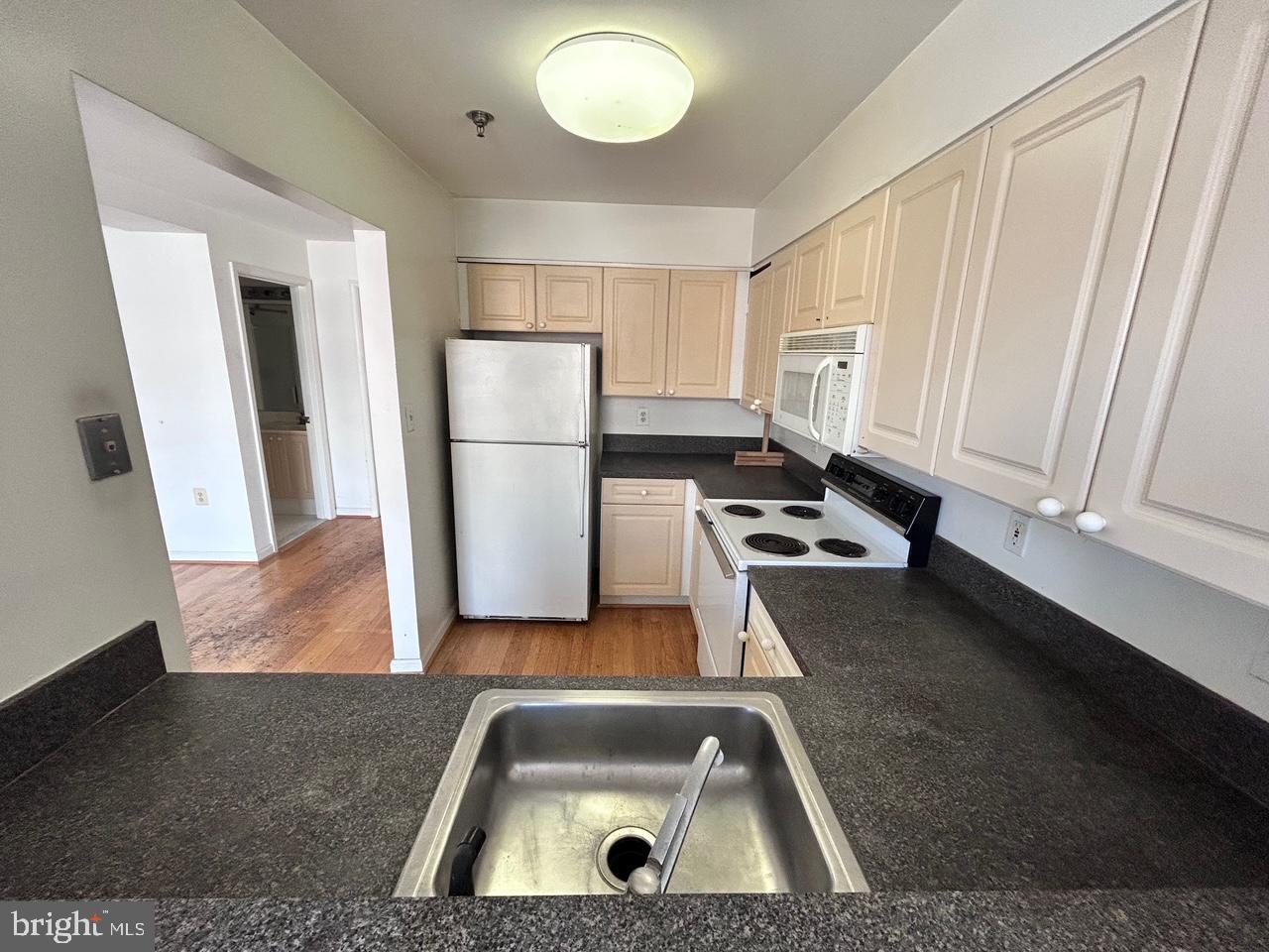 1312 MASSACHUSETTS AVE NW #501, WASHINGTON, District Of Columbia 20005, 2 Bedrooms Bedrooms, ,2 BathroomsBathrooms,Residential,For sale,1312 MASSACHUSETTS AVE NW #501,DCDC2180956 MLS # DCDC2180956