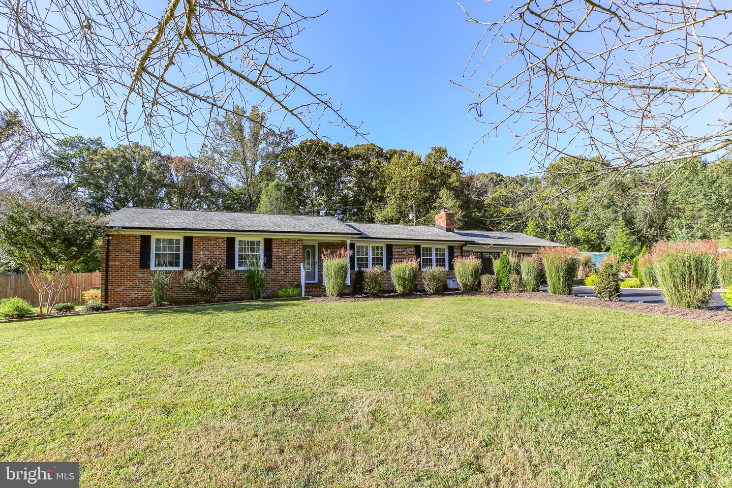 360 CHAPEL GREEN RD, FREDERICKSBURG, Virginia 22405, 3 Bedrooms Bedrooms, 7 Rooms Rooms,2 BathroomsBathrooms,Residential,For sale,360 CHAPEL GREEN RD,VAST2033470 MLS # VAST2033470