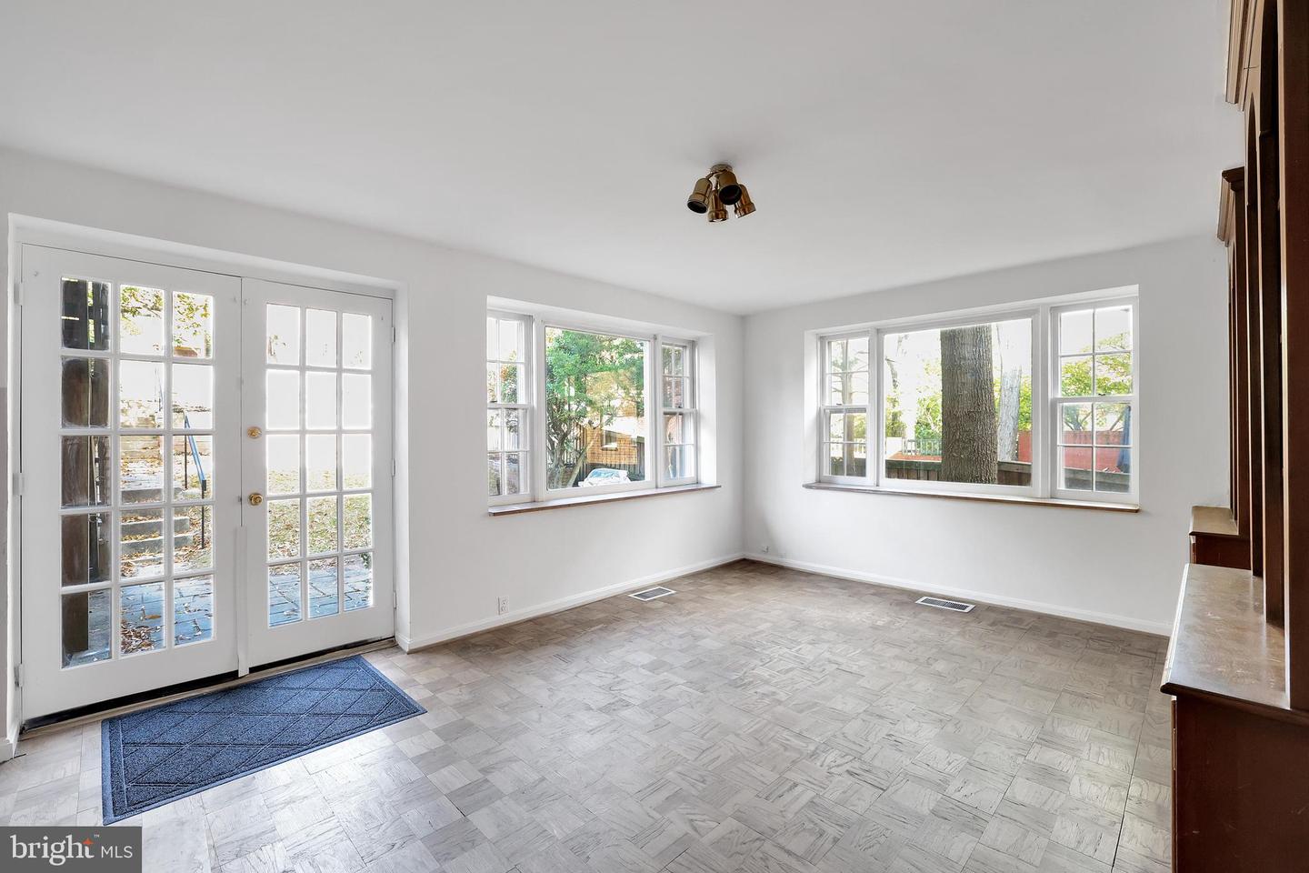 2905 TILDEN ST NW, WASHINGTON, District Of Columbia 20008, 3 Bedrooms Bedrooms, ,3 BathroomsBathrooms,Residential,For sale,2905 TILDEN ST NW,DCDC2166304 MLS # DCDC2166304