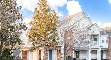 935 DORCHESTER PL #302, CHARLOTTESVILLE, Virginia 22911, 2 Bedrooms Bedrooms, ,2 BathroomsBathrooms,Residential,For sale,935 DORCHESTER PL #302,660503 MLS # 660503