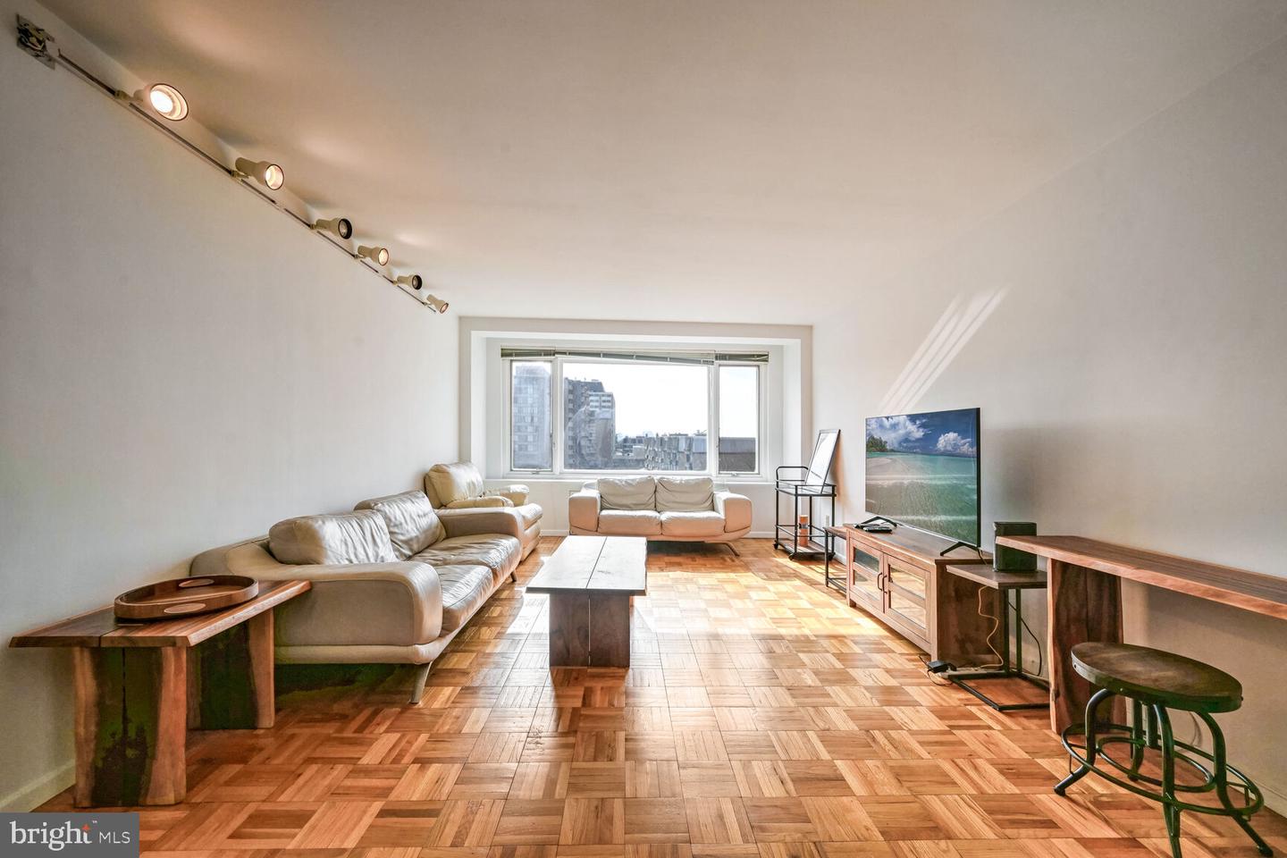 2475 VIRGINIA AVE NW #814, WASHINGTON, District Of Columbia 20037, 1 Bedroom Bedrooms, ,1 BathroomBathrooms,Residential,For sale,2475 VIRGINIA AVE NW #814,DCDC2176060 MLS # DCDC2176060