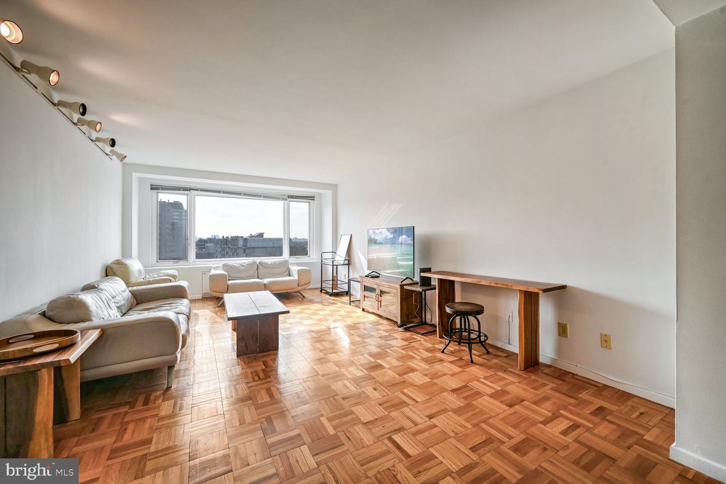 2475 VIRGINIA AVE NW #814, WASHINGTON, District Of Columbia 20037, 1 Bedroom Bedrooms, ,1 BathroomBathrooms,Residential,For sale,2475 VIRGINIA AVE NW #814,DCDC2176060 MLS # DCDC2176060