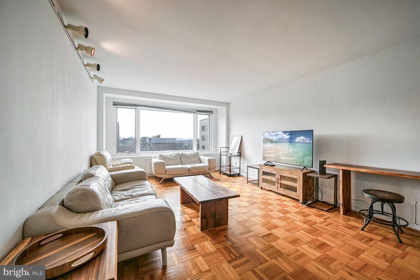 2475 VIRGINIA AVE NW #814, WASHINGTON, District Of Columbia 20037, 1 Bedroom Bedrooms, ,1 BathroomBathrooms,Residential,For sale,2475 VIRGINIA AVE NW #814,DCDC2176060 MLS # DCDC2176060