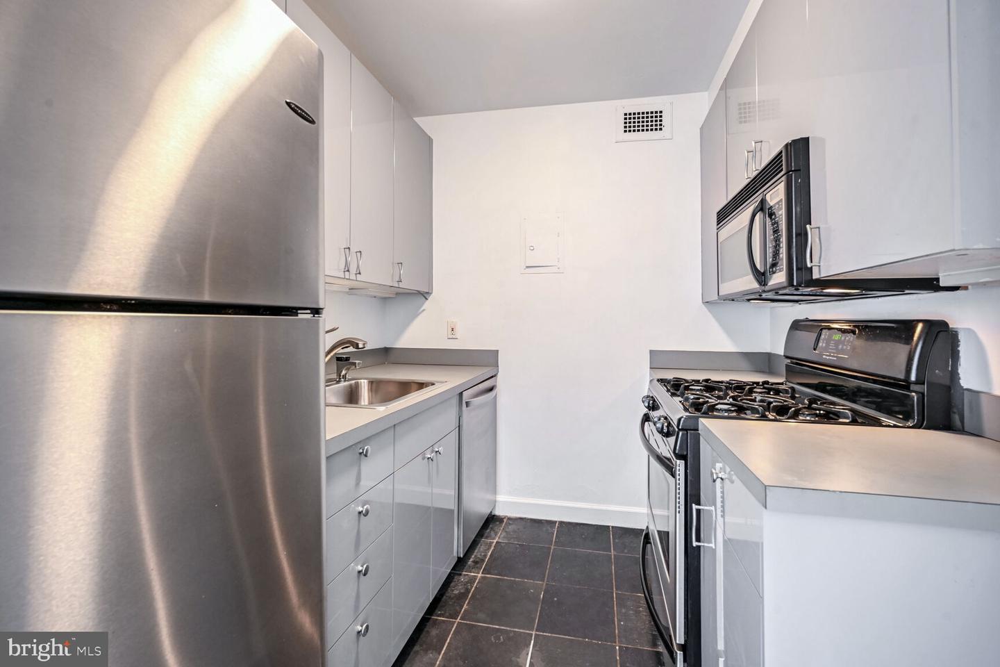 2475 VIRGINIA AVE NW #814, WASHINGTON, District Of Columbia 20037, 1 Bedroom Bedrooms, ,1 BathroomBathrooms,Residential,For sale,2475 VIRGINIA AVE NW #814,DCDC2176060 MLS # DCDC2176060