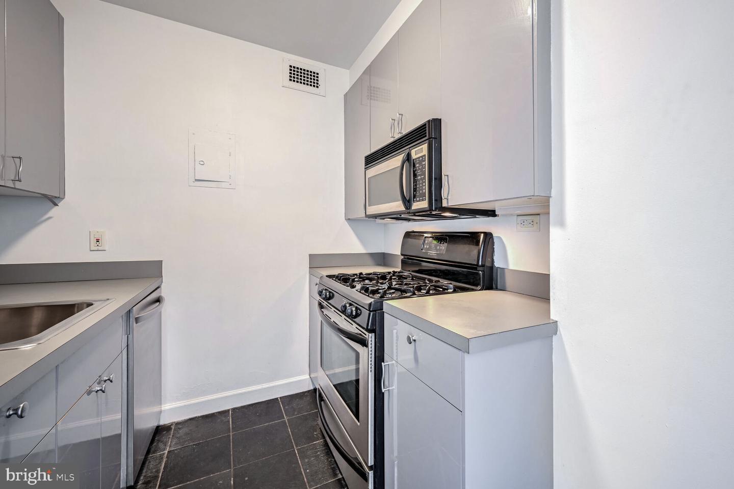 2475 VIRGINIA AVE NW #814, WASHINGTON, District Of Columbia 20037, 1 Bedroom Bedrooms, ,1 BathroomBathrooms,Residential,For sale,2475 VIRGINIA AVE NW #814,DCDC2176060 MLS # DCDC2176060