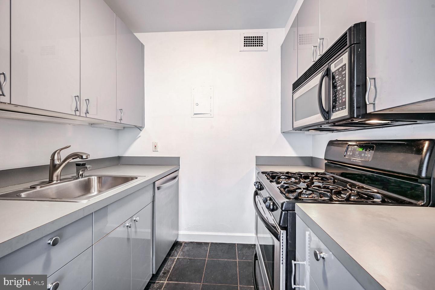 2475 VIRGINIA AVE NW #814, WASHINGTON, District Of Columbia 20037, 1 Bedroom Bedrooms, ,1 BathroomBathrooms,Residential,For sale,2475 VIRGINIA AVE NW #814,DCDC2176060 MLS # DCDC2176060