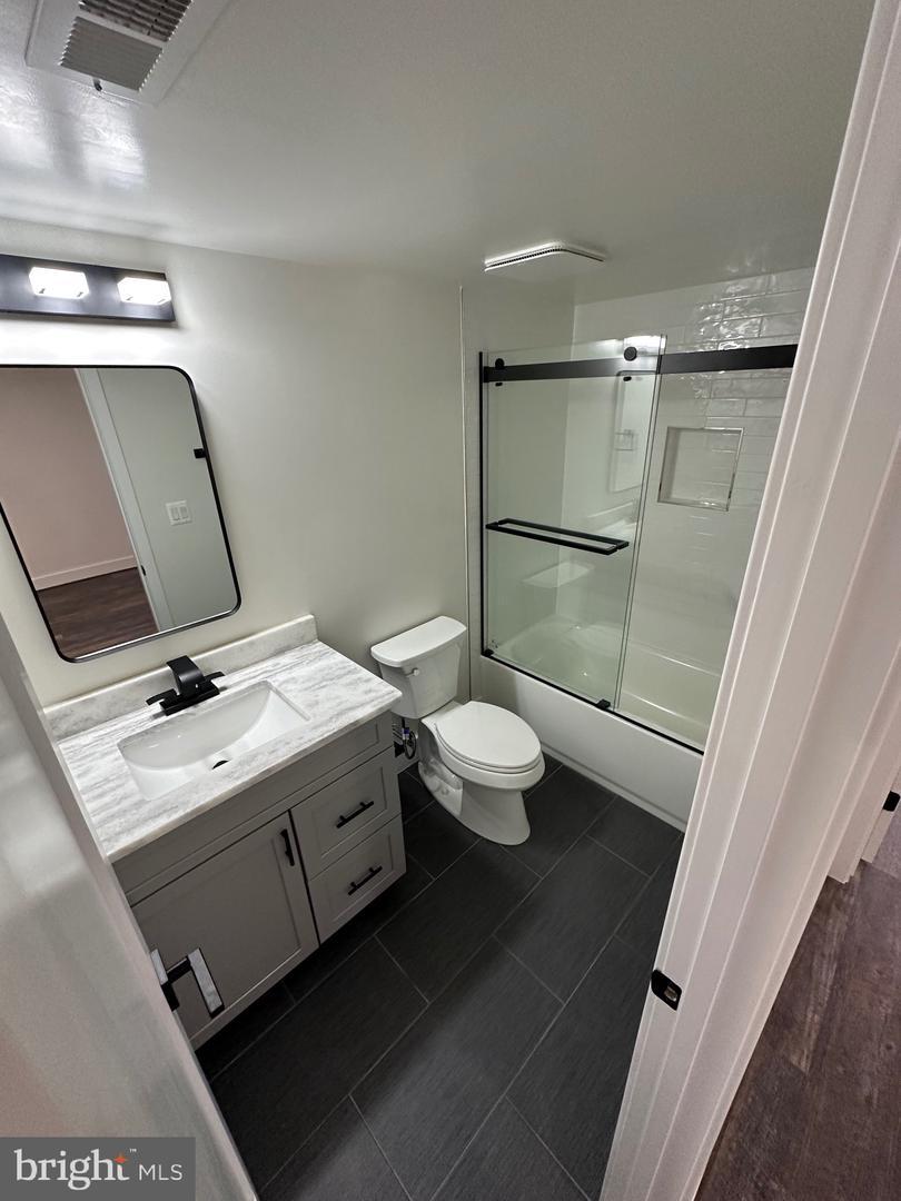 3210 8TH ST SE #1, WASHINGTON, District Of Columbia 20032, 2 Bedrooms Bedrooms, ,2 BathroomsBathrooms,Residential,For sale,3210 8TH ST SE #1,DCDC2183476 MLS # DCDC2183476