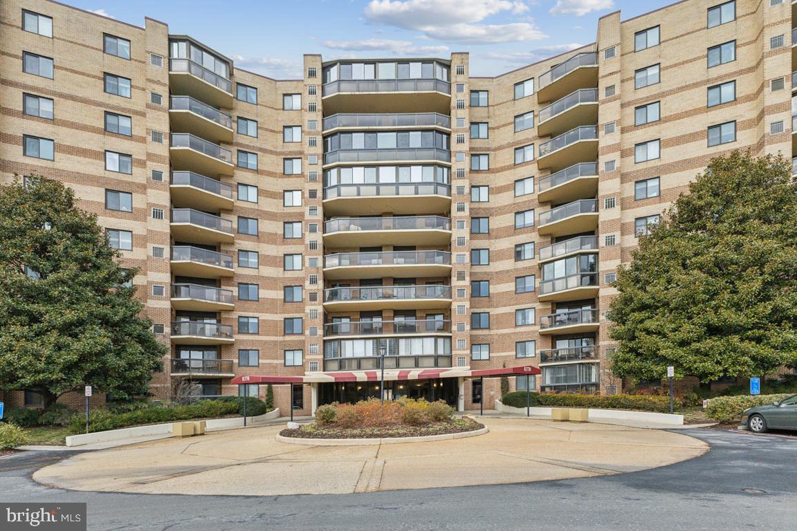 8370 GREENSBORO DR #916, MCLEAN, Virginia 22102, 1 Bedroom Bedrooms, 2 Rooms Rooms,1 BathroomBathrooms,Residential,For sale,8370 GREENSBORO DR #916,VAFX2219506 MLS # VAFX2219506