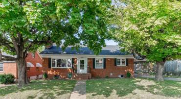 211 W GRACE ST, HARRISONBURG, Virginia 22801, 3 Bedrooms Bedrooms, ,2 BathroomsBathrooms,Residential,211 W GRACE ST,660558 MLS # 660558